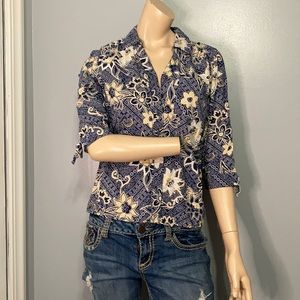⭐️Erika Floral shortsleeved buttondown  Blouse SPM⭐️